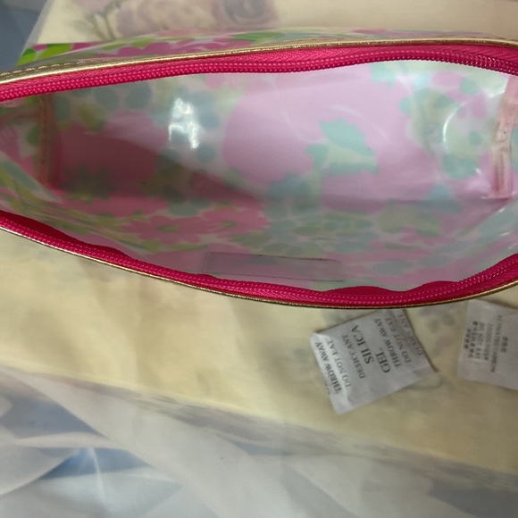 NWOT Lilly Pulitzer cosmetics bag by Estée Lauder - Picture 4 of 6